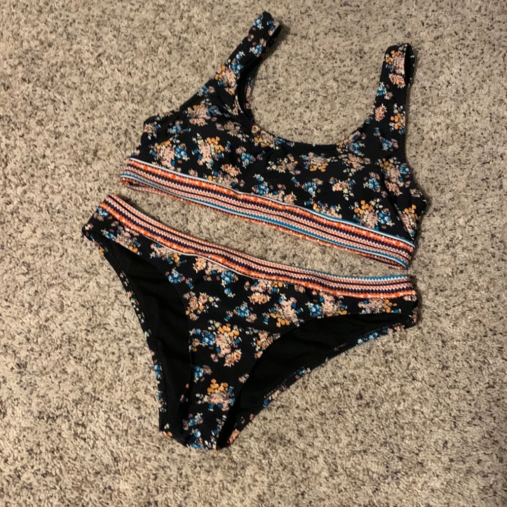 Floral print scoop neck bathing suit